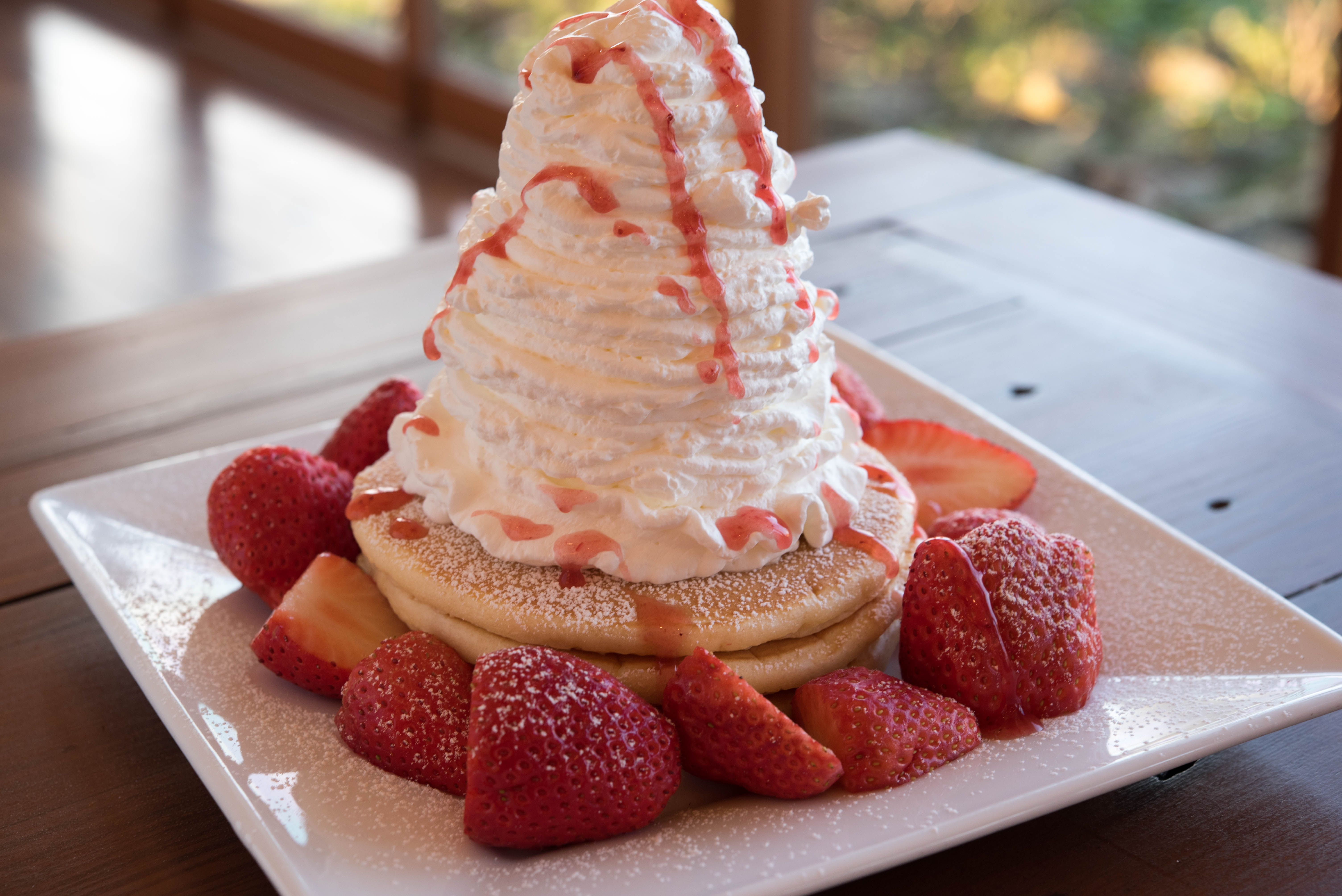 スカイベリーのパンケーキご提供開始します いちごの里 栃木県小山市にあるいちご狩りのできるスローライフリゾート